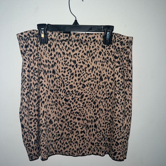 Leopard Two Piece Set - Picture 4 of 4